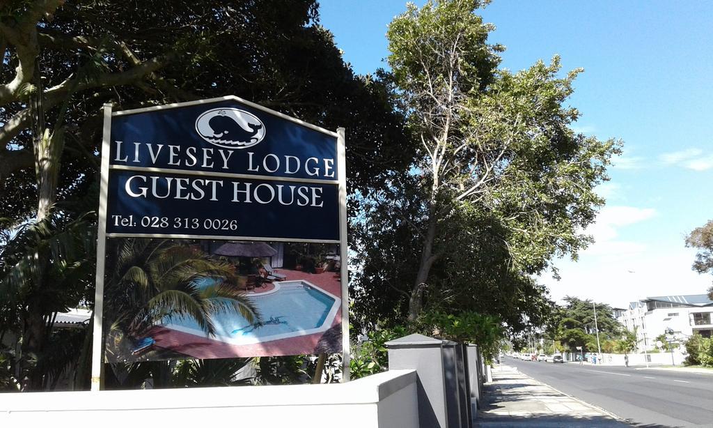 Livesey Lodge Guest House Hermanus Exterior foto